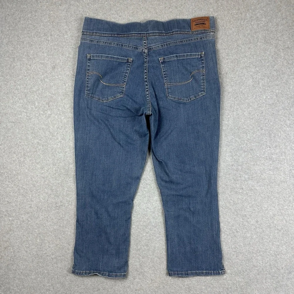 Levi Strauss Signature Gold Women's Totally Shaping Pull On Capri Size 14 - Picture 4 of 10